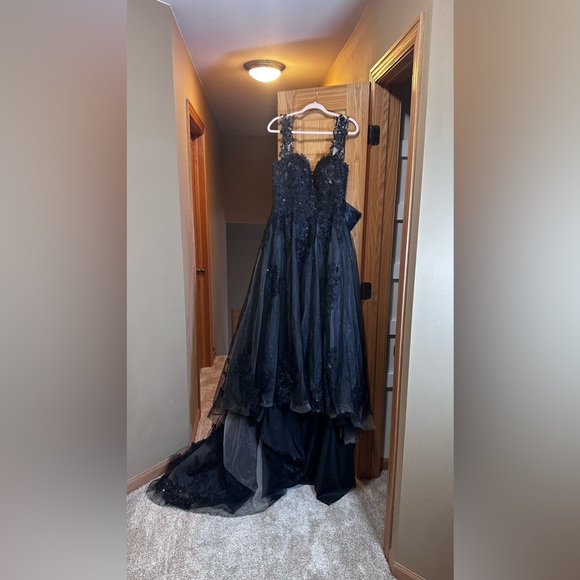 Black Wedding Dress Beaded Black wedding gown Size 10,12 Black Bridal Gown New - Picture 3 of 12